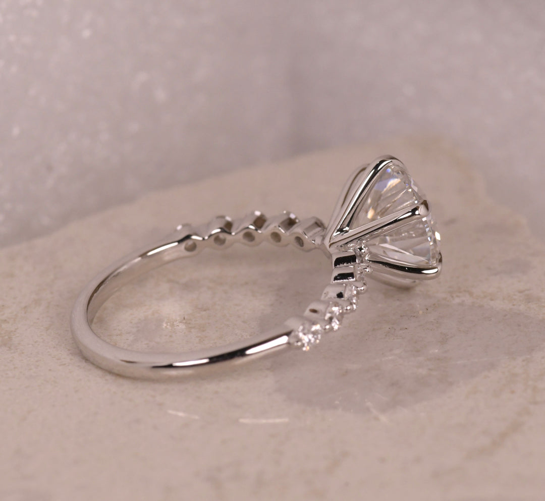 Round Cut Side Diamond Accent Engagement Ring
