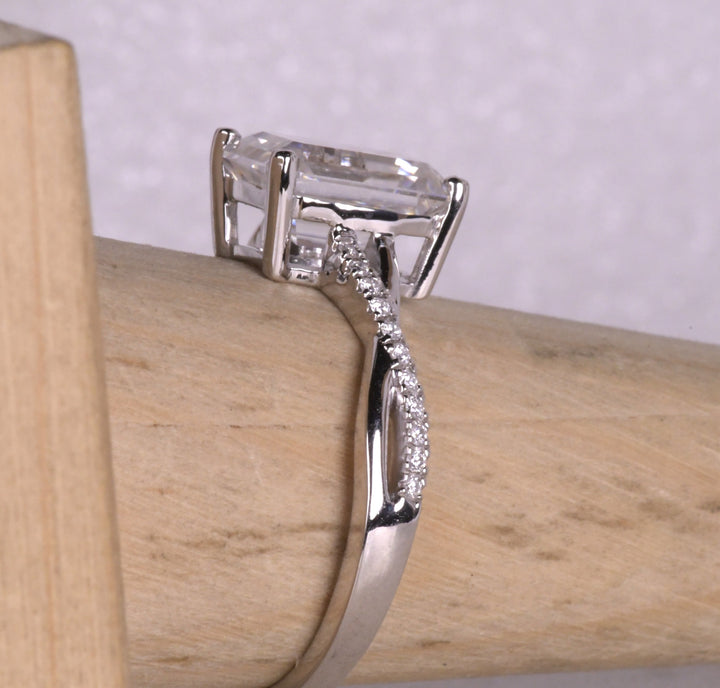 Oval Cut Lab Diamond Split Shank Accent Ring