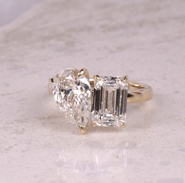 Emerald And Pear Lab Diamond Toi Et Moi Ring