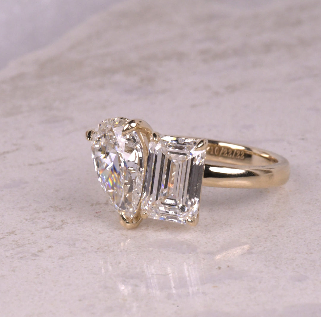 Emerald And Pear Lab Diamond Toi Et Moi Ring