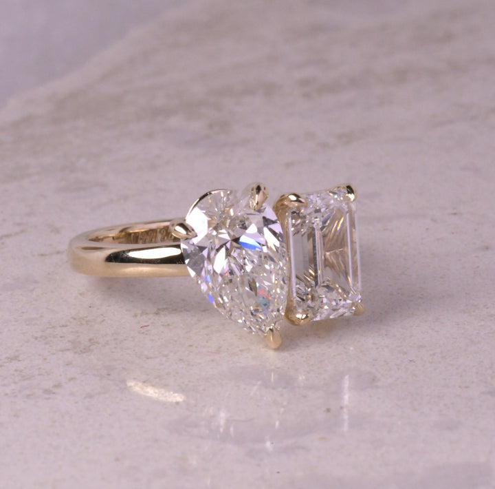 Emerald And Pear Lab Diamond Toi Et Moi Ring