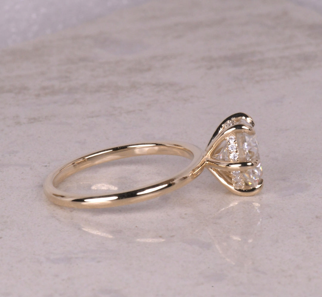 Round Cut Lab Grown Diamond Ring
