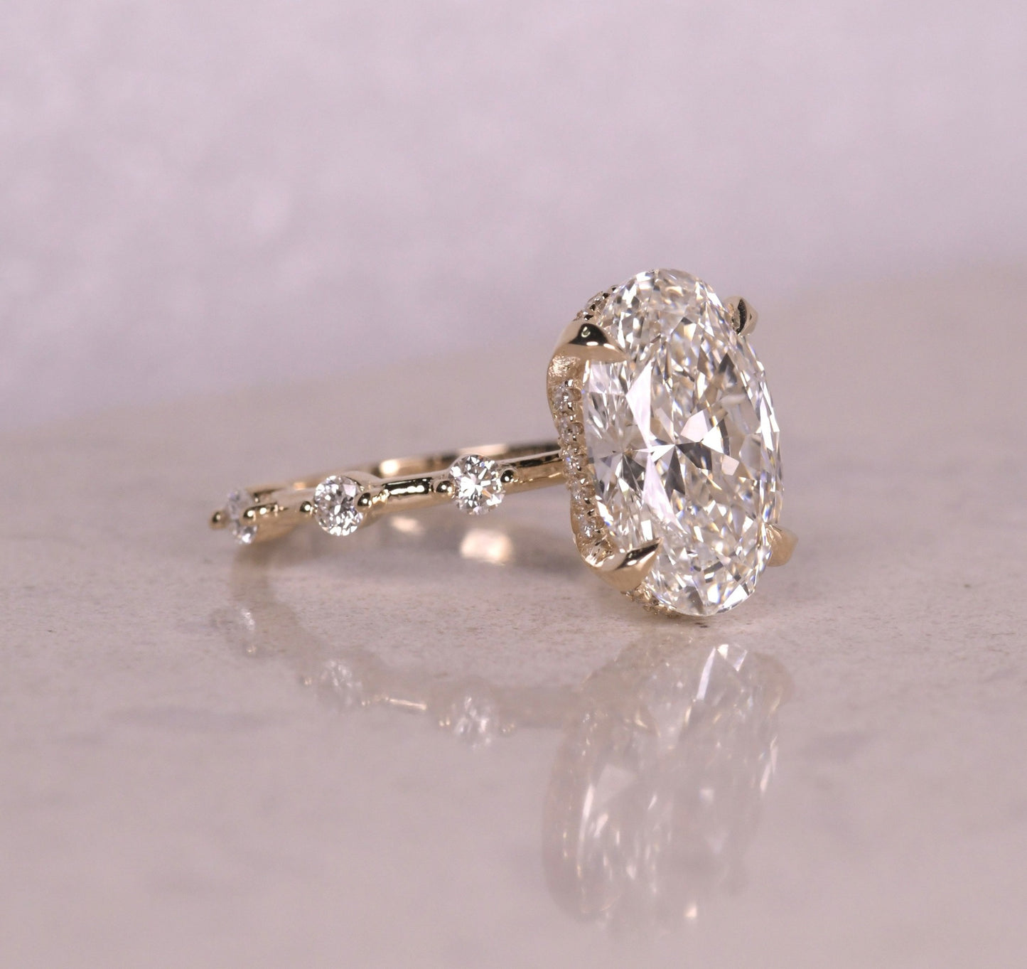 Elegant Oval Cut Diamond Engagement Ring