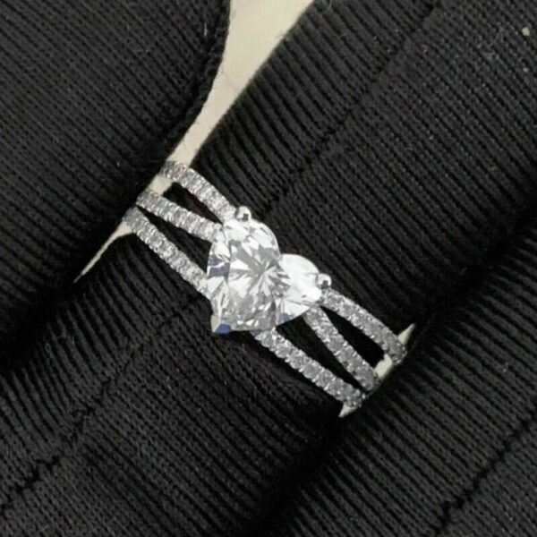 1.77CT Heart Cut White Diamond Split Shank Engagement Bridal Ring 10k White Gold