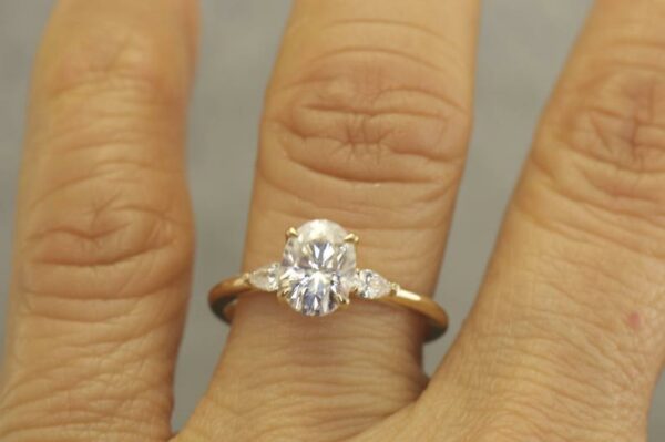 Unique 2.70 Ctw Oval & Pear Cut Brilliant Diamond Engagement Ring 10k Yellow Gold