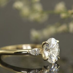 Unique 2.70 Ctw Oval & Pear Cut Brilliant Diamond Engagement Ring 10k Yellow Gold