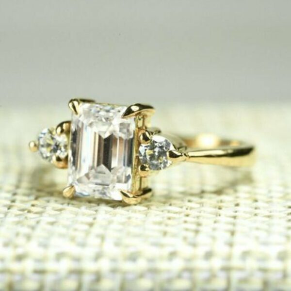 2.55 Ctw Emerald & Round Cut Diamond 3 Stone Best Engagement Ring 14k Yellow Gold