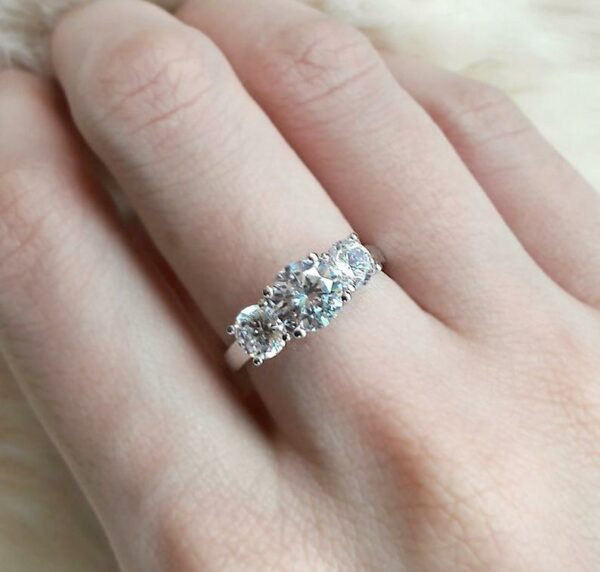 Huge 2.50Ct Excellent Cut Round Diamond Engagement Ring 10k White Gold