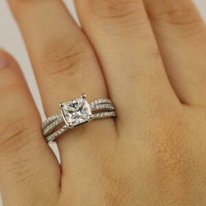 2.60 Ctw Princess Cut White Diamond 3 Shank Engagement Ring 14k White Gold