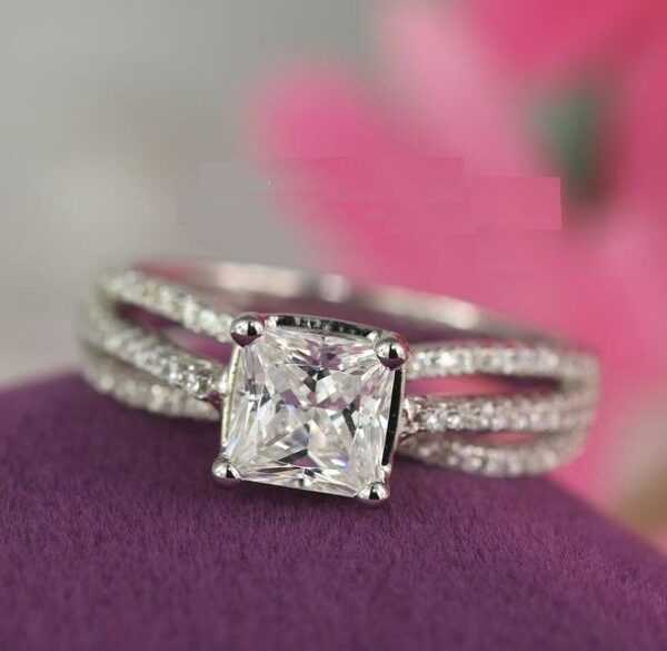 2.60 Ctw Princess Cut White Diamond 3 Shank Engagement Ring 14k White Gold