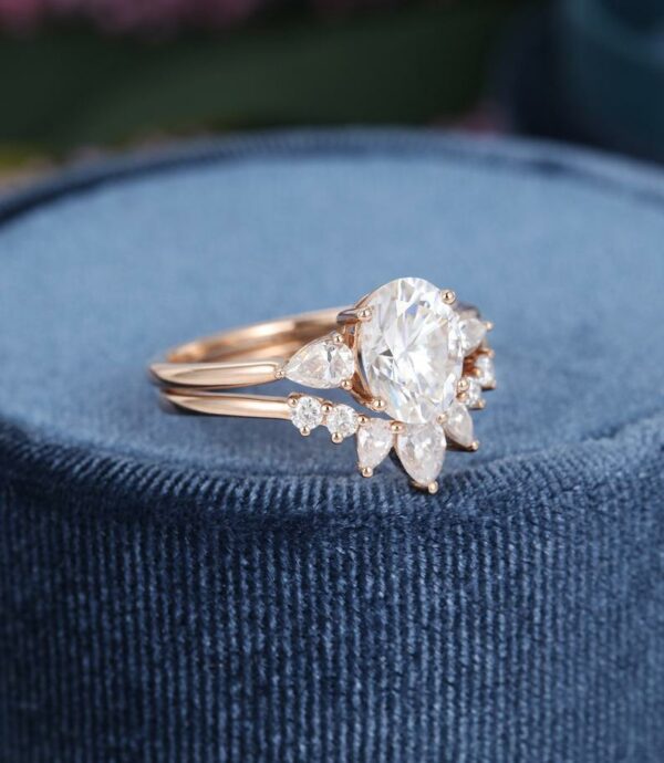 2.50 Ctw Oval Cut & Pear Cut Diamond 3 Stone Engagement Ring Set 10k Rose Gold