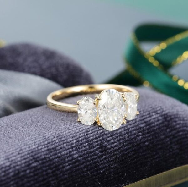 3 Stone 2.50Ctw Oval Cut White Diamond Wedding Engagement Ring Real 14k Yellow Gold