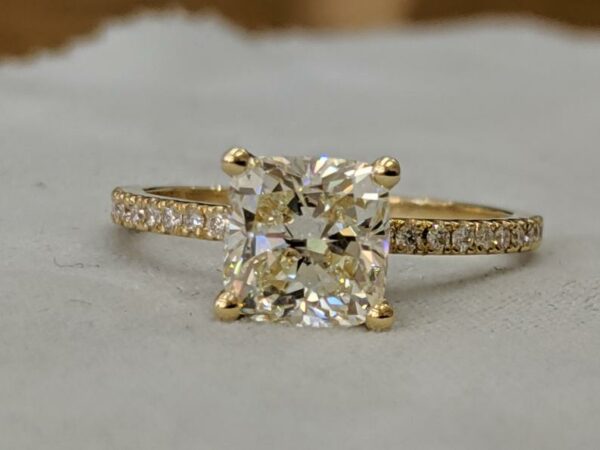 Cushion 2.00Carat White Diamond Engagement Ring Solid 10k Yellow Gold