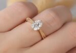 1.50 Ctw Brilliant Oval Diamond Simple Solitaire Engagement Ring Solid 14K Yellow Gold