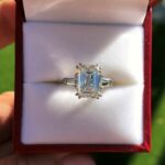 2.50 Ctw Solitaire Emerald Diamond Double 4-Prong Engagement Ring 14K White Gold
