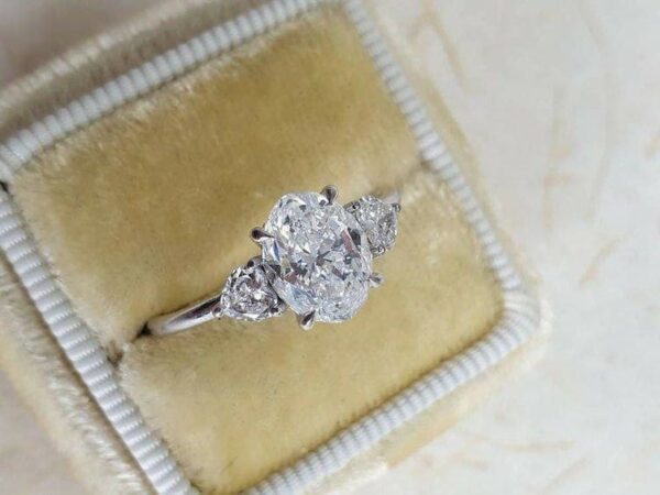 3 Stone 2.62 Ctw Oval Cut & Side Heart Shape Diamond Engagement Ring 14k White Gold