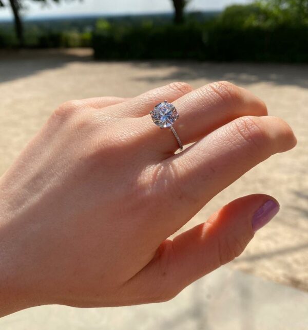 Brilliant Cut 3.00 Ctw Round Solitaire Diamond With Accents Engagement Ring 10k White Gold