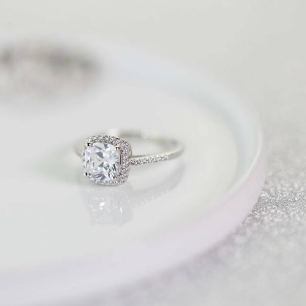 2.50 Ctw Classic Cushion White Diamond Halo Wedding Engagement Ring 14k White Gold
