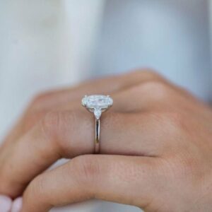 3.11 Ctw Brilliant Oval Cut & Side Pear Cut Diamond Fancy Engagement Ring 10k White Gold