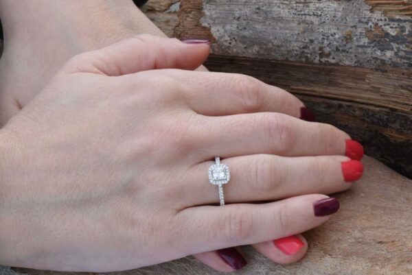 2.15 Carat Princess Cut VVS1 White Diamond Halo Engagement Ring Real 925 Sterling Silver