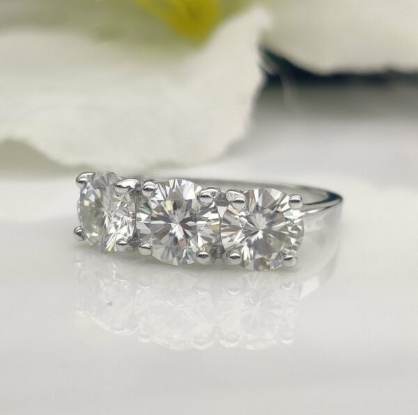 2.60 ctw Solitaire 3-Stone Brilliant Cut Diamond Wedding Engagement Ring 14k White Gold