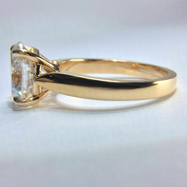 Big 3.00 Carat Oval Cut White Diamond Pretty Engagement Ring Solid 14k Yellow Gold
